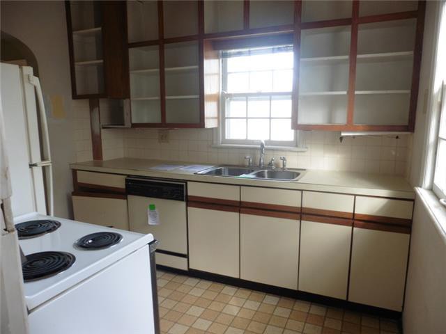 921 Caulder AveDes Moines, IA, 50315Polk County