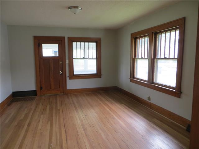 2330 E 12th StDes Moines, IA, 50316Polk County