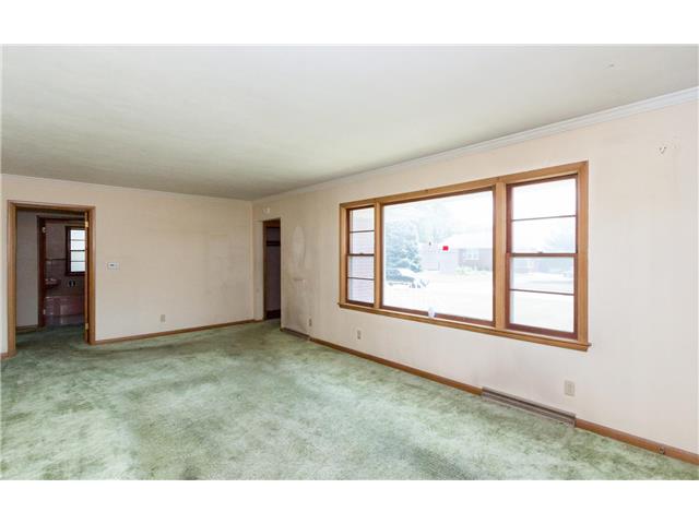2306 Glenbrook DrDes Moines, IA, 50316Polk County
