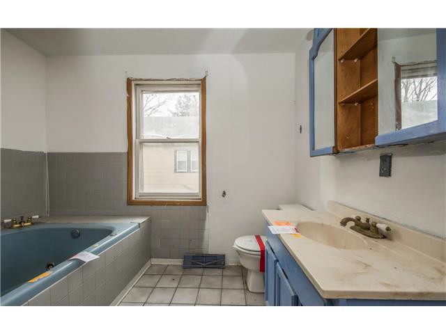 1436 Mattern AveDes Moines, IA, 50316Polk County