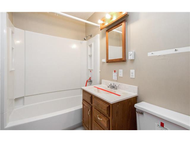 2908 E 39th StDes Moines, IA, 50317Polk County