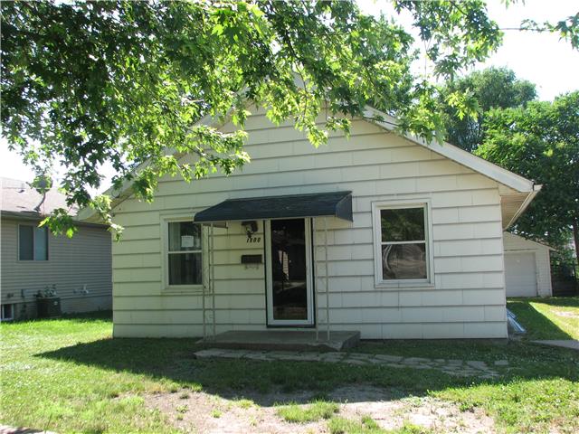 1800 E 27th StDes Moines, IA, 50317Polk County