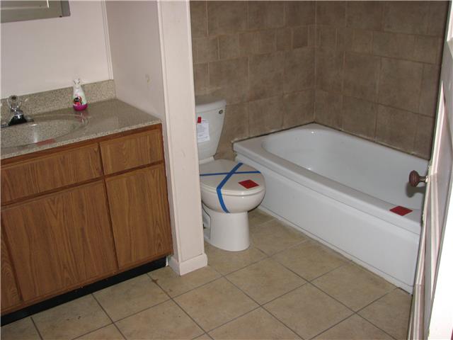 1800 E 27th StDes Moines, IA, 50317Polk County