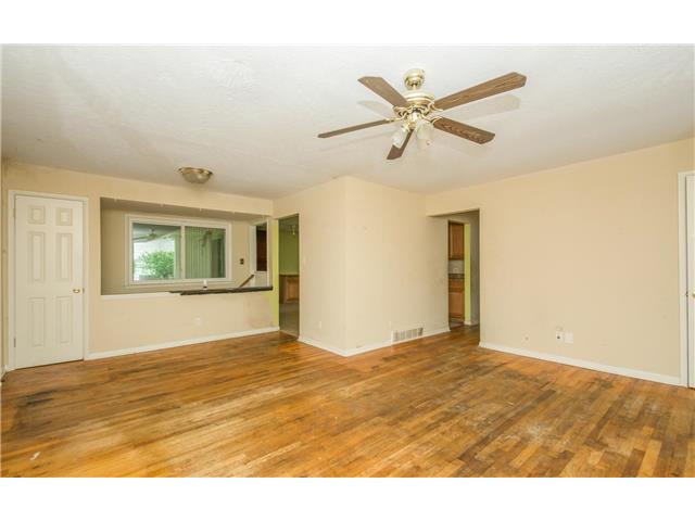 1102 Winegardner RdDes Moines, IA, 50317Polk County