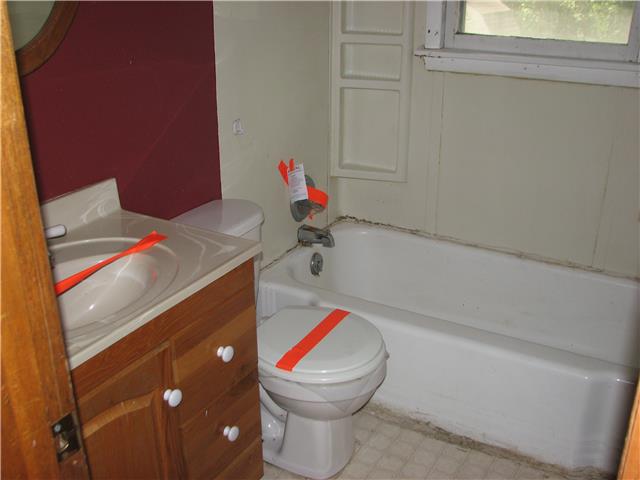 2510 E 38th StDes Moines, IA, 50317Polk County