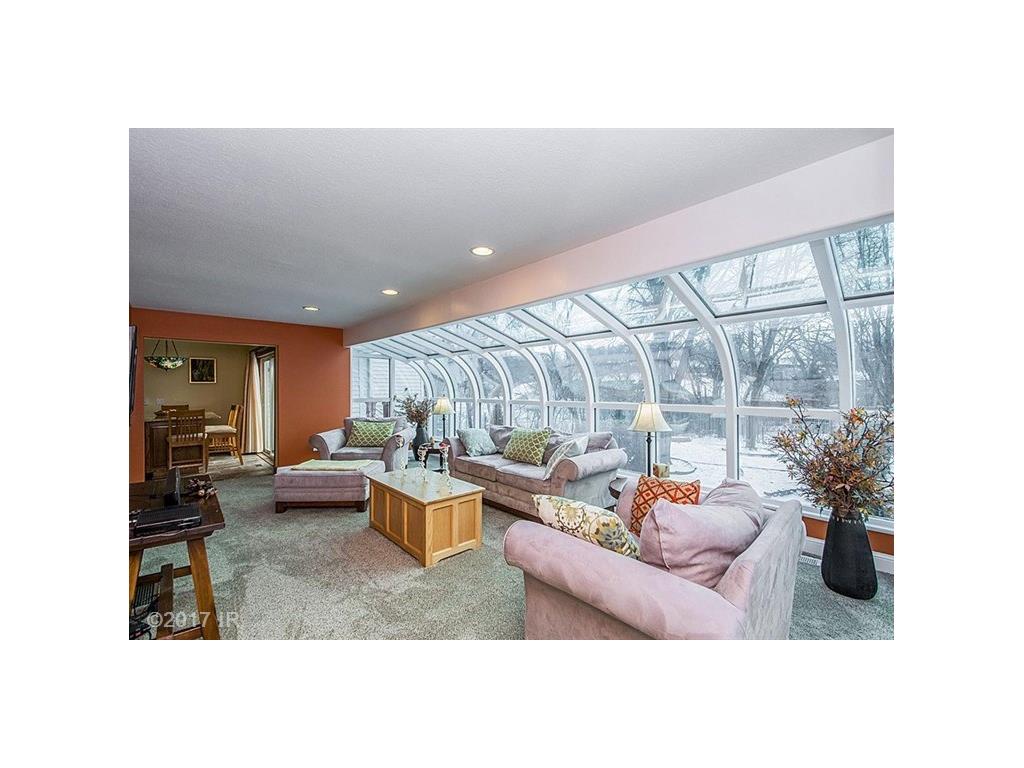 2909 Southern Hills Circle, Des Moines, IA 50321