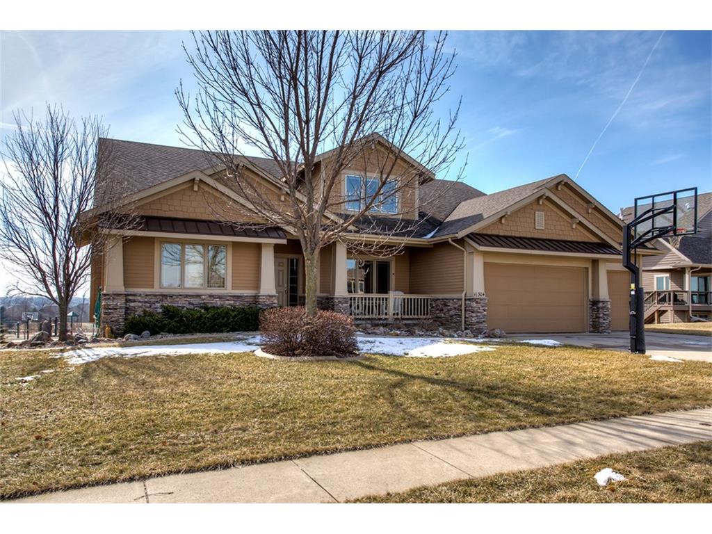 16304 Tanglewood Drive, Urbandale, IA 50323