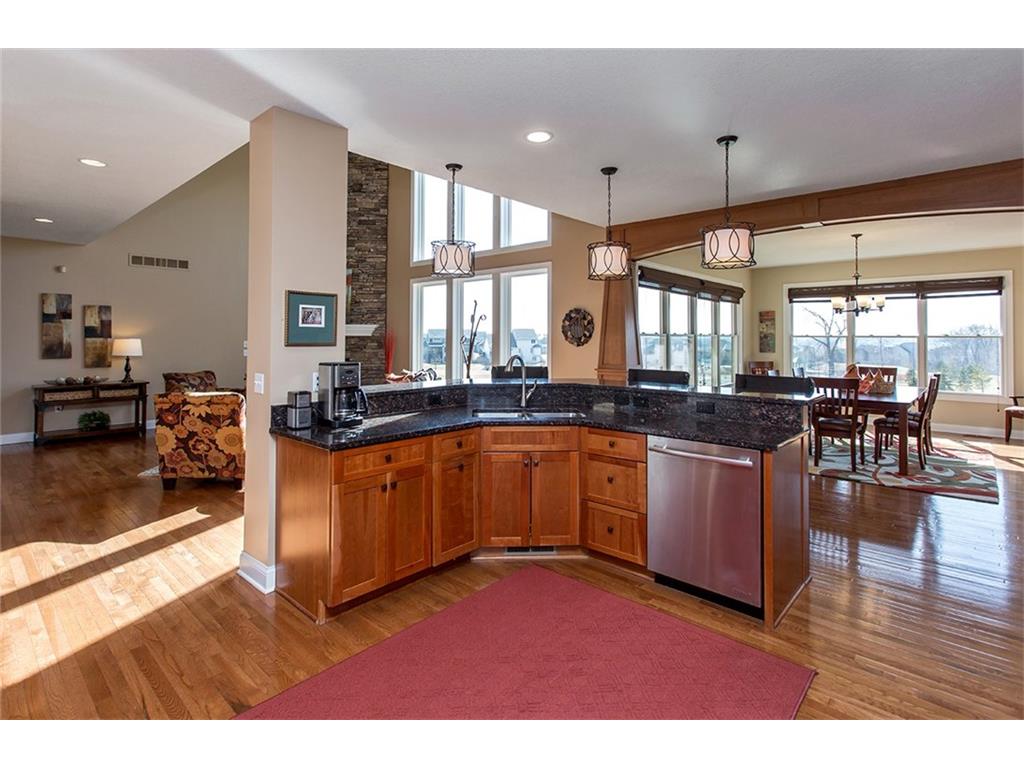16304 Tanglewood Drive, Urbandale, IA 50323