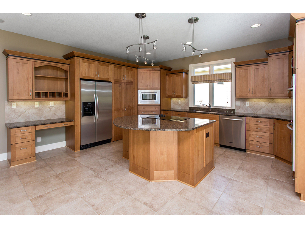 4205 162nd ST, Urbandale, IA 50323