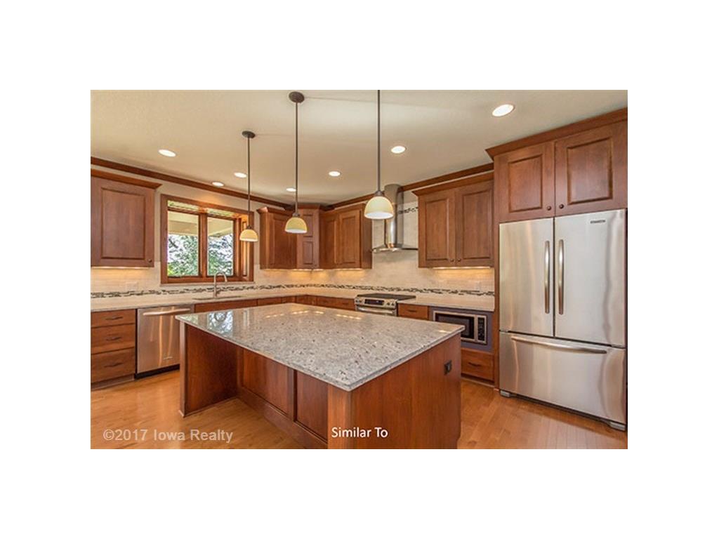 16015 Hickory Lane, Urbandale, IA 50323