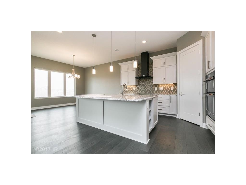 14801 Holcomb Avenue, Urbandale, IA 50323