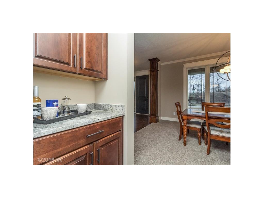 4812 160th Street, Urbandale, IA 50323