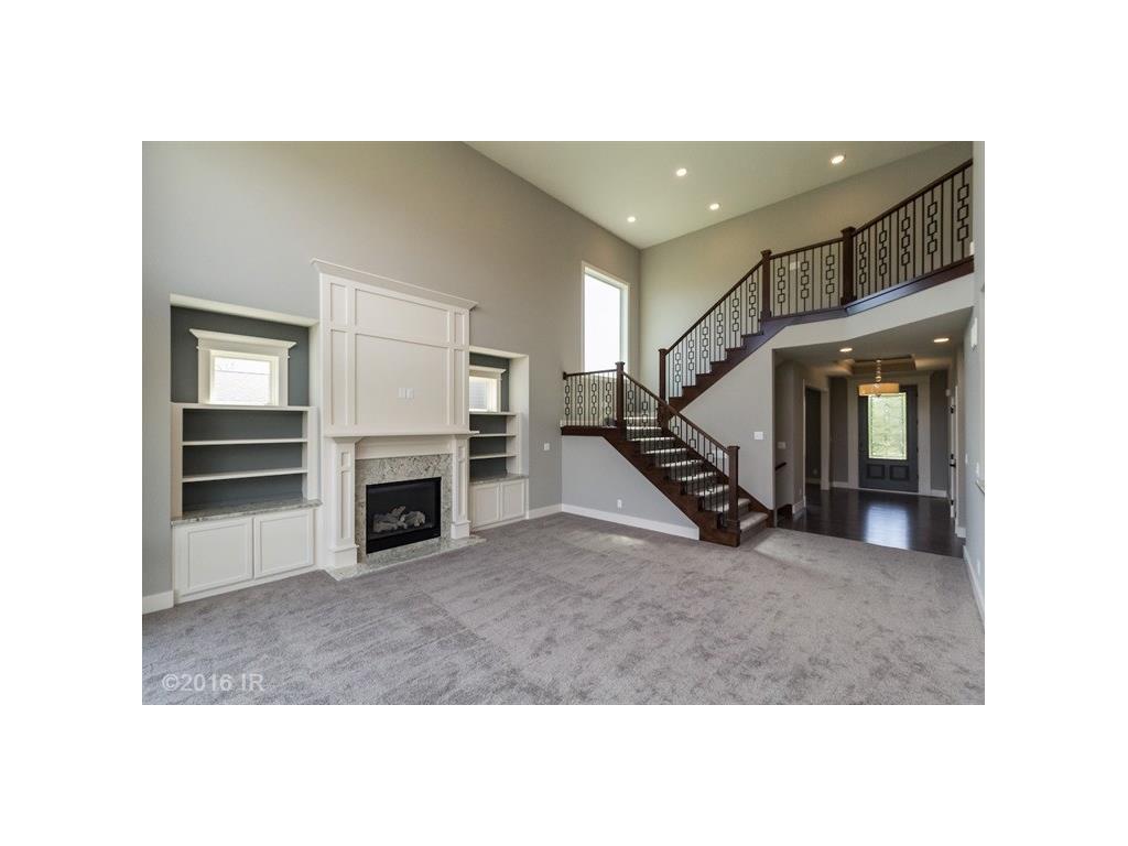 16009 Hickory Lane, Urbandale, IA 50323