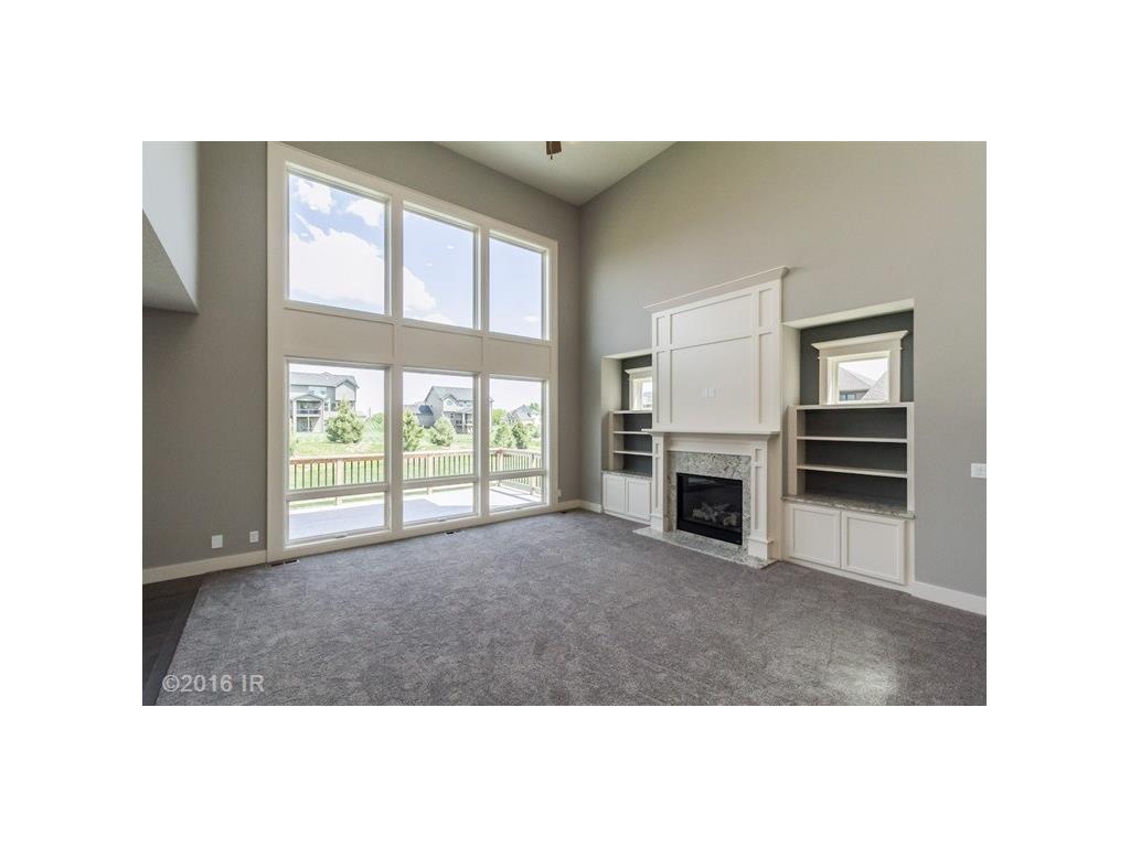 16009 Hickory Lane, Urbandale, IA 50323