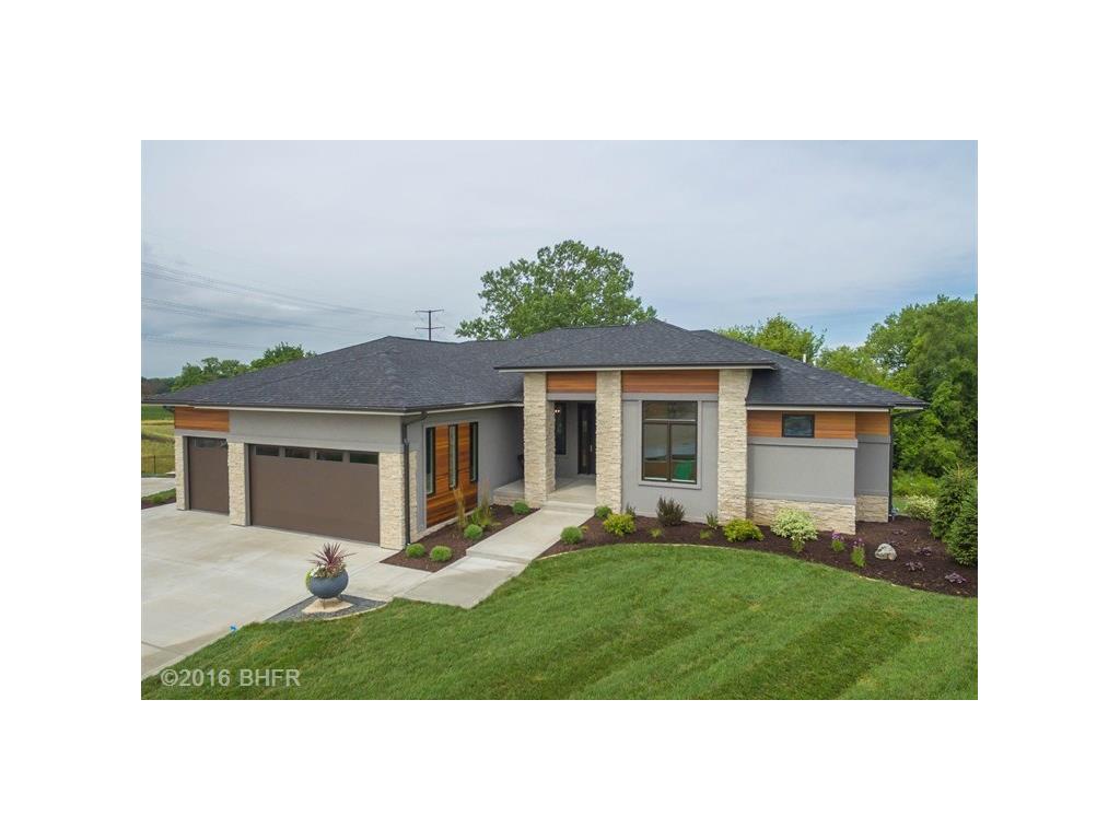 14920 Ironwood Circle, Urbandale, IA 50323