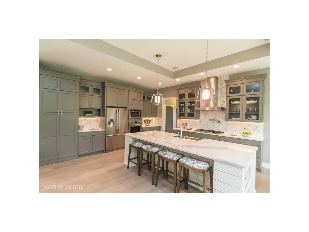 14920 Ironwood Circle, Urbandale, IA 50323