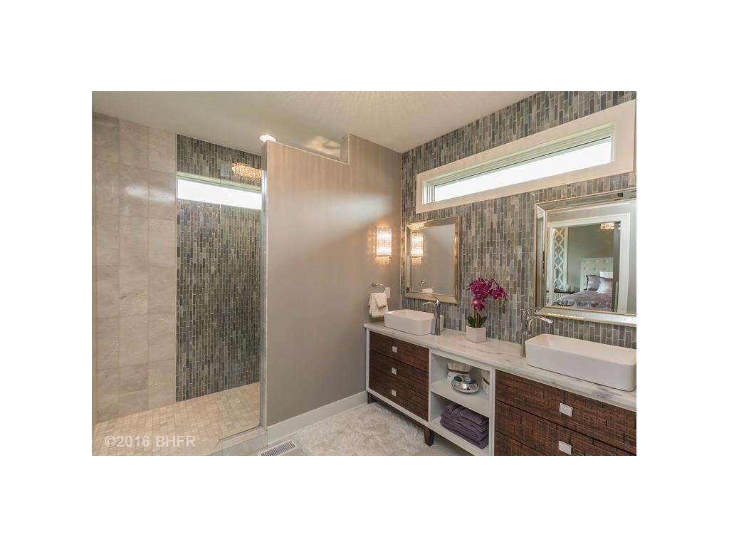 14920 Ironwood Circle, Urbandale, IA 50323