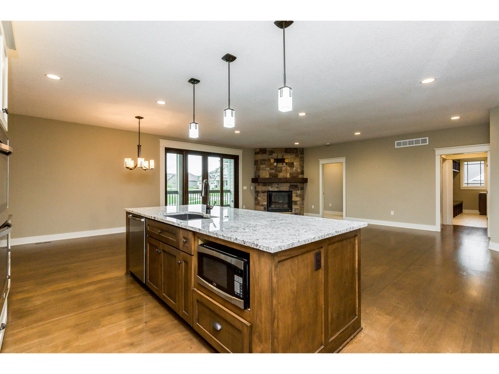 4322 162nd ST, Urbandale, IA 50323