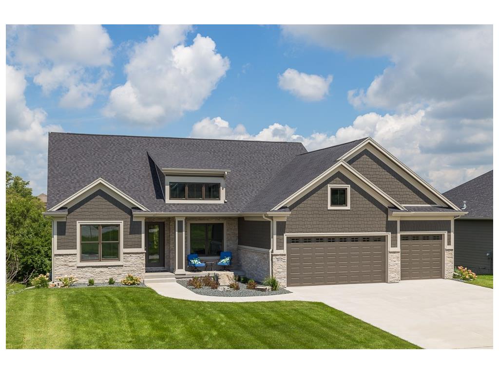 14711 Holcomb Avenue, Urbandale, IA 50323