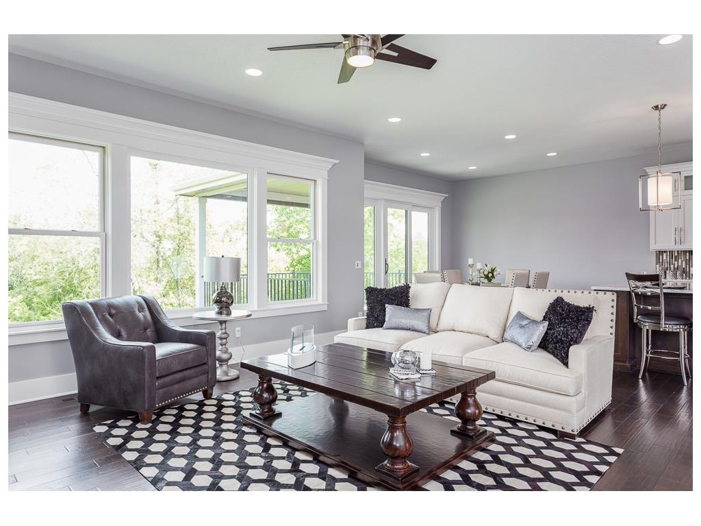 14711 Holcomb Avenue, Urbandale, IA 50323