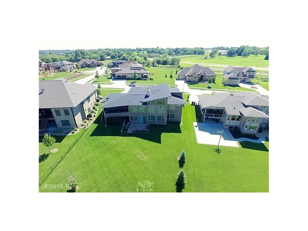 15505 Plum Drive, Urbandale, IA 50323