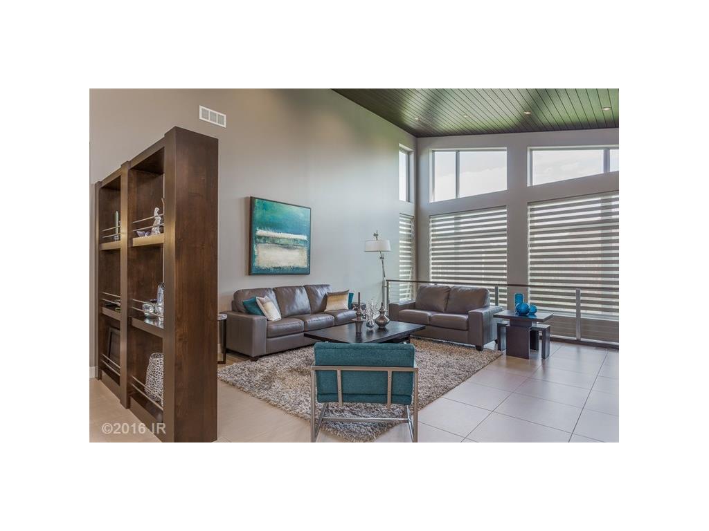 15505 Plum Drive, Urbandale, IA 50323