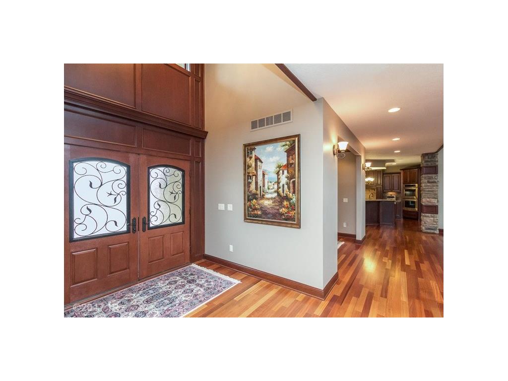 16009 Plum Drive, Urbandale, IA 50323