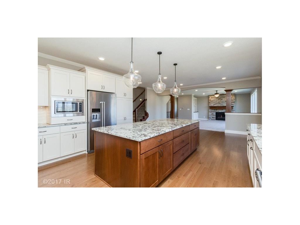 14719 BROOKVIEW Drive, Urbandale, IA 50323