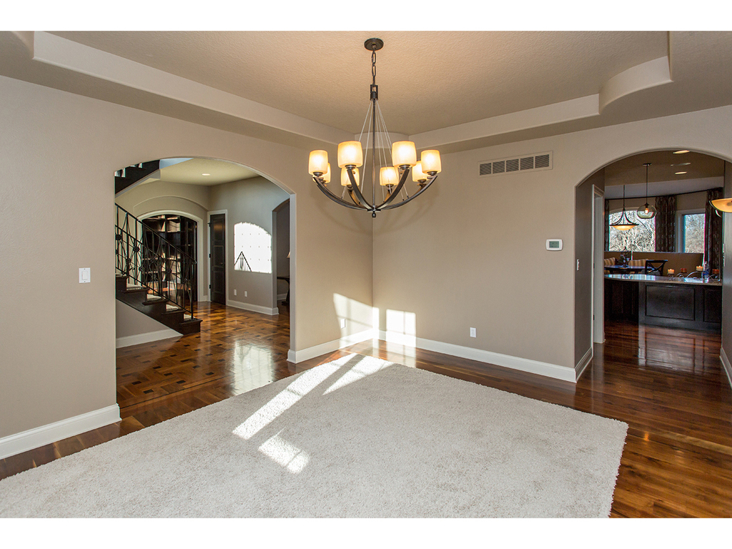 15015 Northview DR, Urbandale, IA 50323