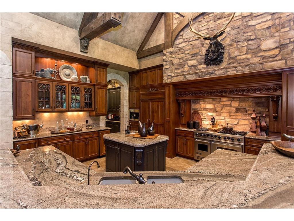 13402 Wilden Circle, Urbandale, IA 50323