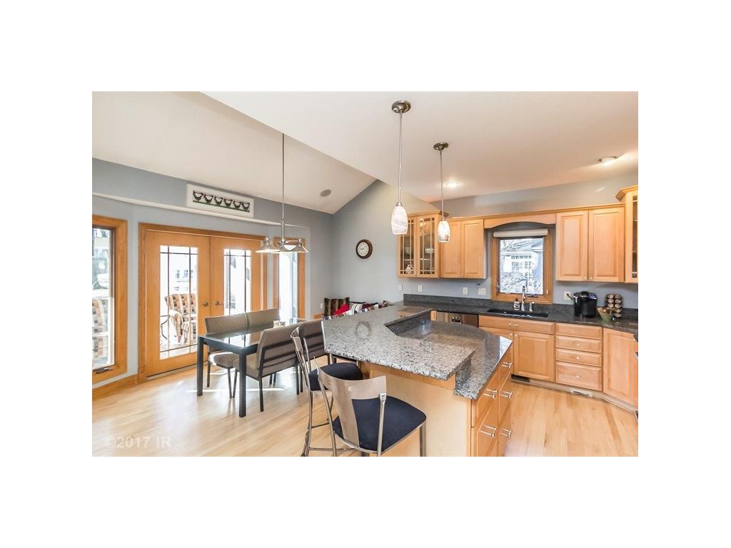 12094 Lincoln Avenue, Clive, IA 50325