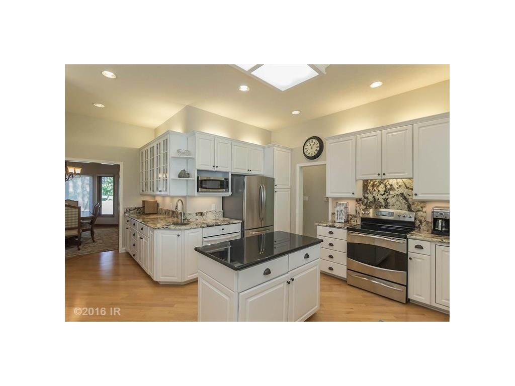 14130 Lake Shore Drive, Clive, IA 50325