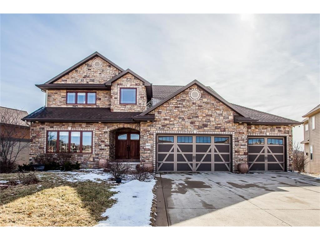 16454 Creekside Circle, Clive, IA 50325