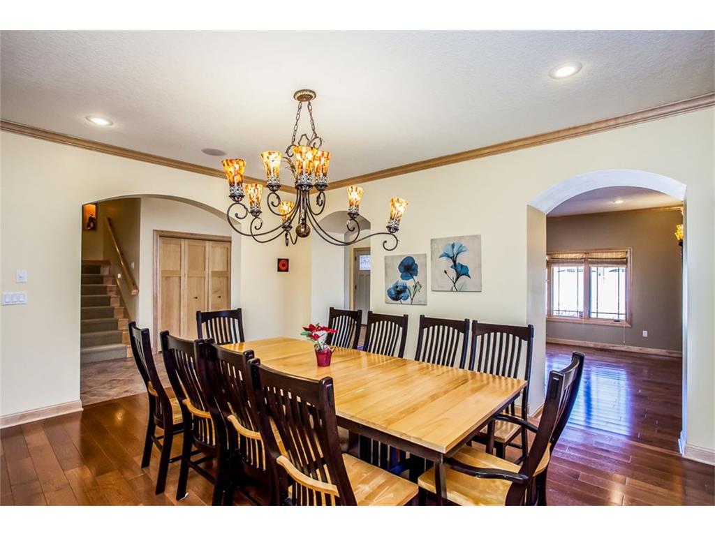 16454 Creekside Circle, Clive, IA 50325