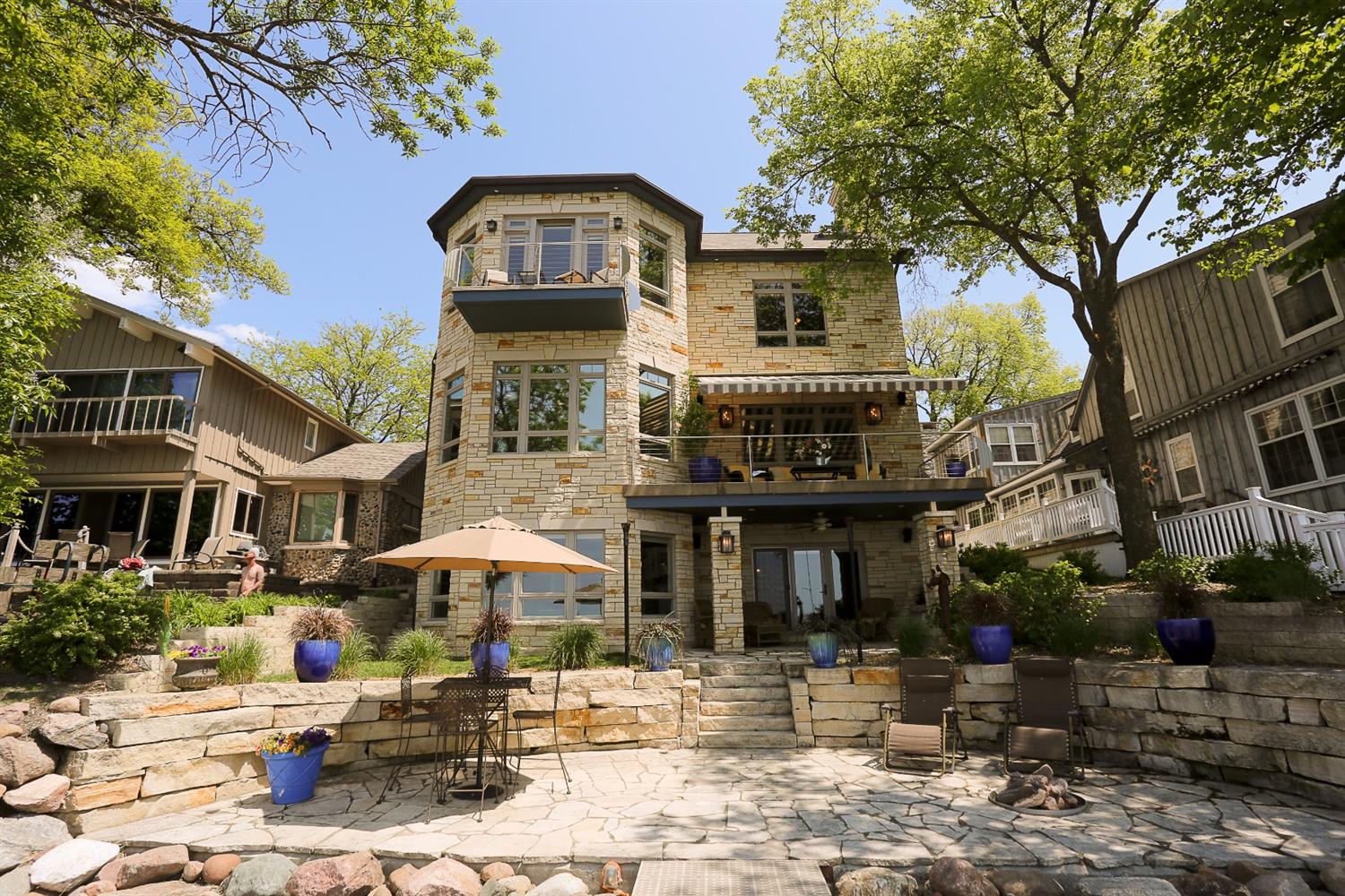 821 South Shore Drive, Clear Lake, IA 50428