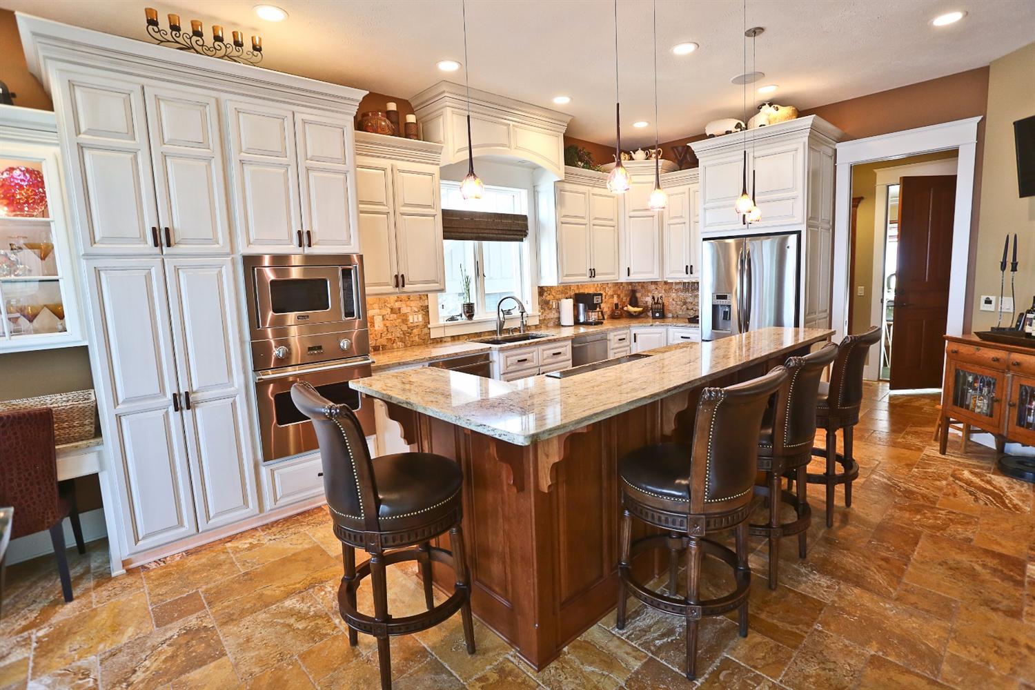 821 South Shore Drive, Clear Lake, IA 50428