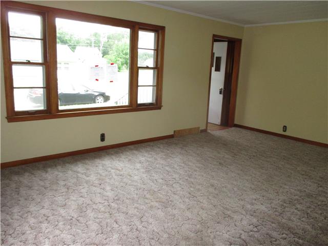 619 3rd St NEHampton, IA, 50441Franklin County