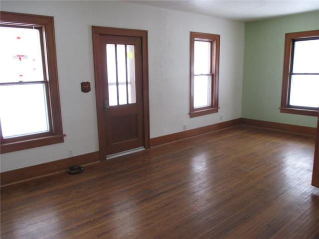 406 E Congress StNora Springs, IA, 50458Floyd County