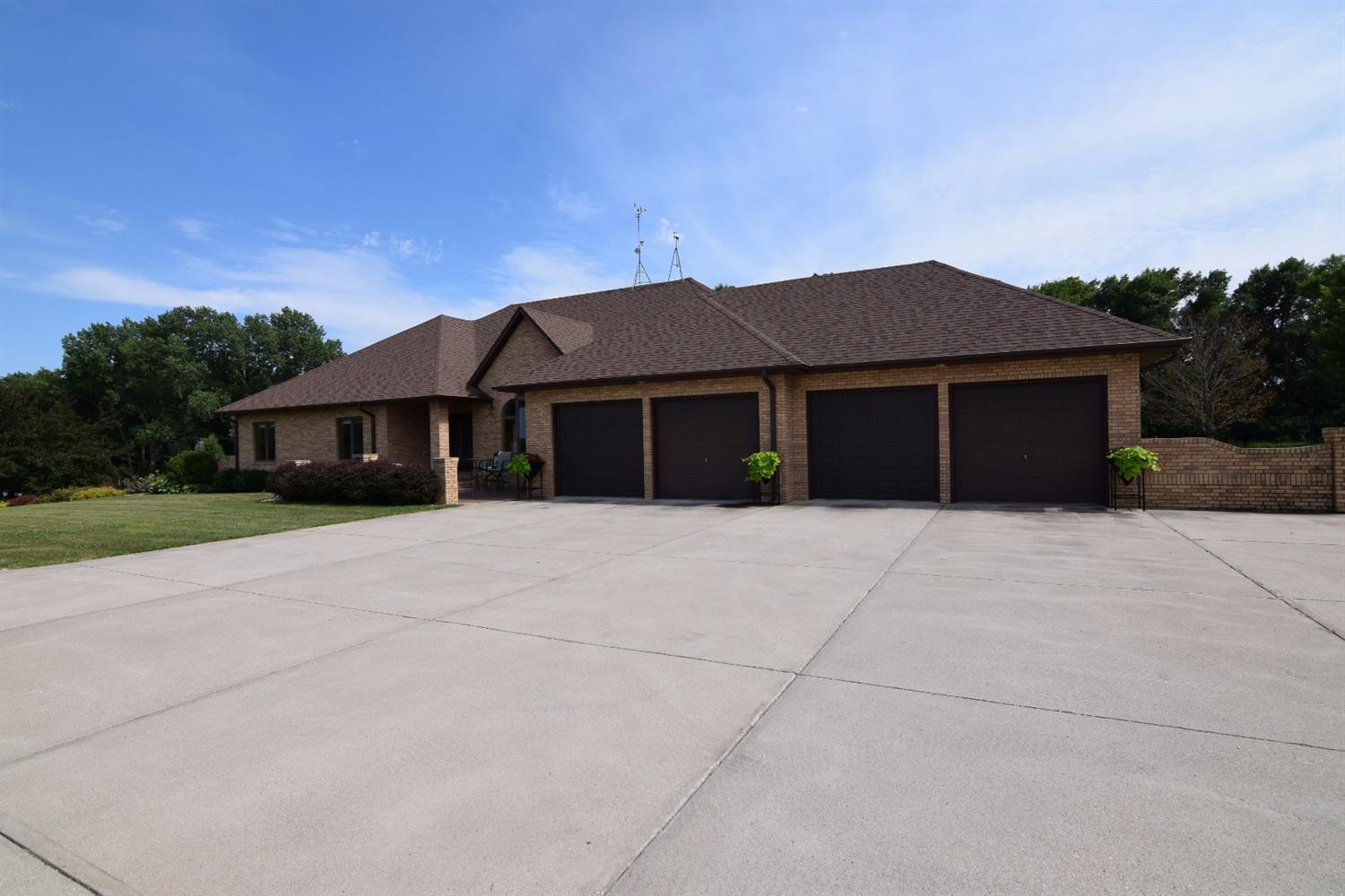 1698 180th Street, Webster City, IA 50595