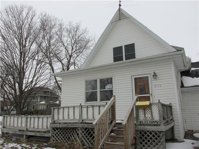 204 E 9th StCedar Falls, IA, 50613Black Hawk County