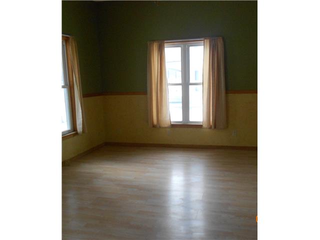 105 W Sycamore StDunkerton, IA, 50626Black Hawk County