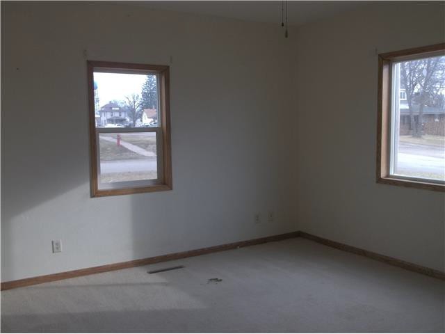 301 4th StGarwin, IA, 50632Tama County