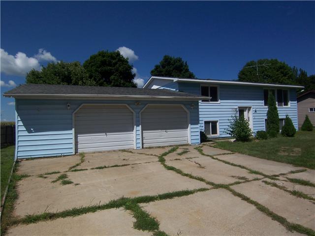 207 S West StIonia, IA, 50645Chickasaw County