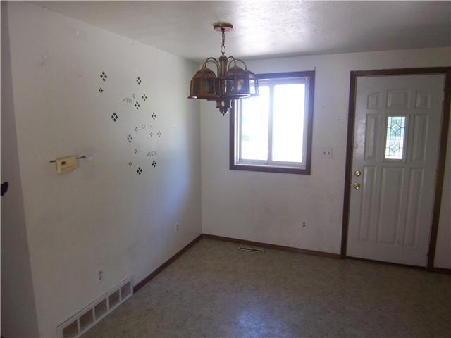 207 S West StIonia, IA, 50645Chickasaw County