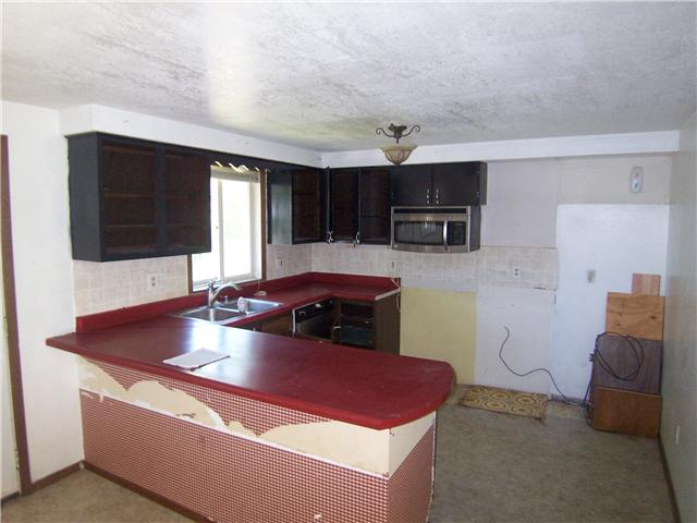 207 S West StIonia, IA, 50645Chickasaw County