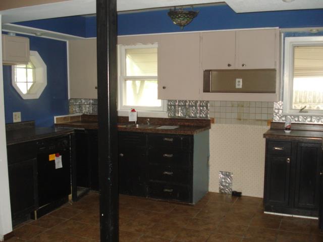 422 3rd St SEWaverly, IA, 50677Bremer County