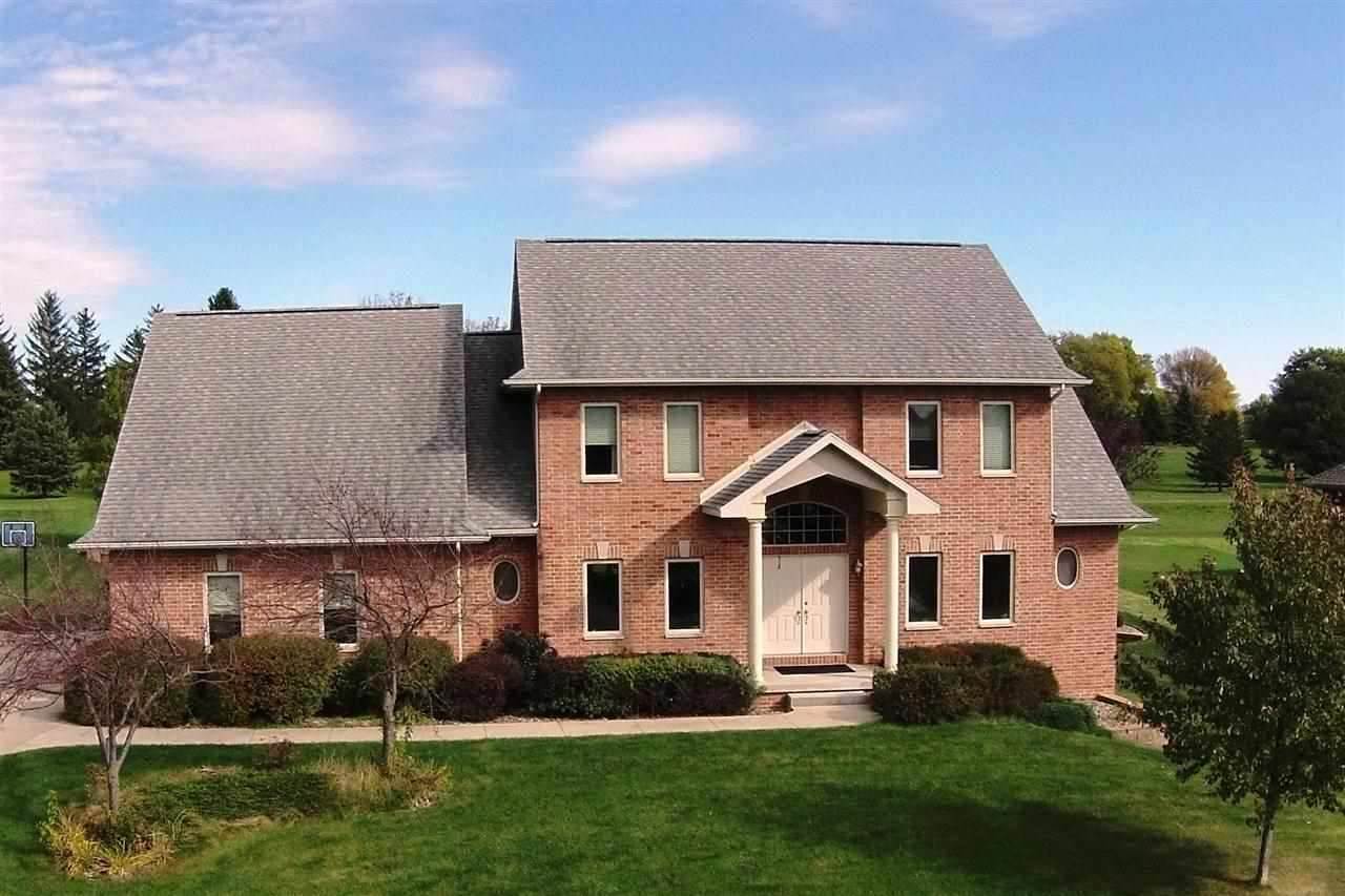 5025 South Fork, Waterloo, IA 50701