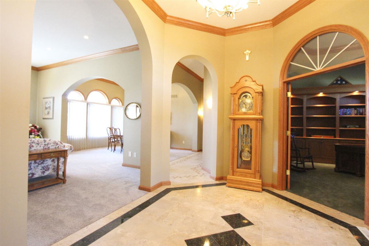 1750 Falcon, Waterloo, IA 50701