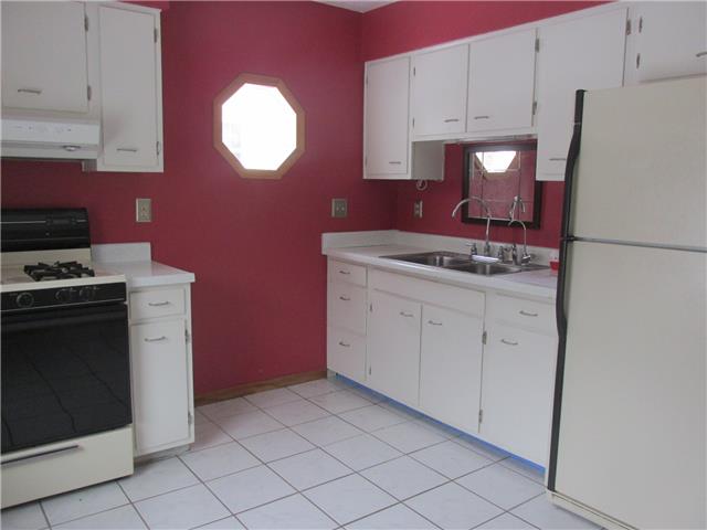 1231 Edgewood DrWaterloo, IA, 50701Black Hawk County