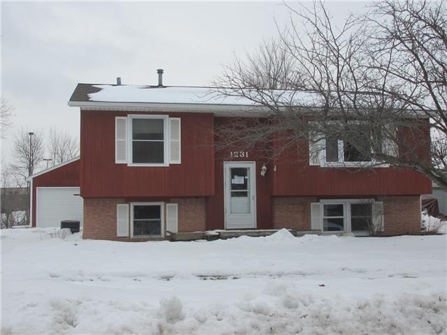 1231 Edgewood DrWaterloo, IA, 50701Black Hawk County